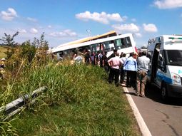 Choque de dos micros en Santa Fe Choque de dos micros en Santa Fe