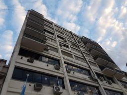 Una joven muri&oacute; al caer de un octavo piso en Paran&aacute;. Foto: An&aacute;lisis