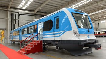adelantan la llegada de los trenes chinos para el sarmiento adelantan la llegada de los trenes chinos para el sarmiento