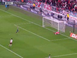 El grosero error de Armani que permitió el gol de Sarmiento y complicó a River 