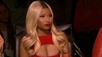 Nicki Minaj sorprendió con su escote para toda la familia Nicki Minaj sorprendió con su escote para toda la familia