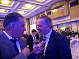 El debate por el plebiscito del PIT-CNT contra la reforma de la seguridad social en Uruguay tomó un tono electoralista. El debate por el plebiscito del PIT-CNT contra la reforma de la seguridad social en Uruguay tomó un tono electoralista.