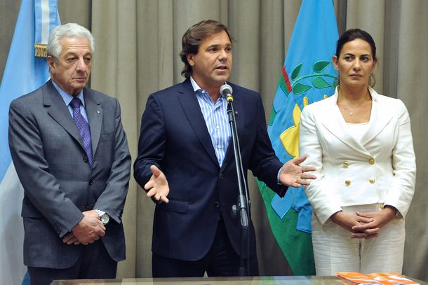 La Provincia pidió reflexión a los docentes para dialogar y descontará los días de paro