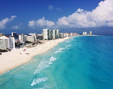 El mejor trabajo del mundo: 10 mil dólares por mes por vivir de vacaciones