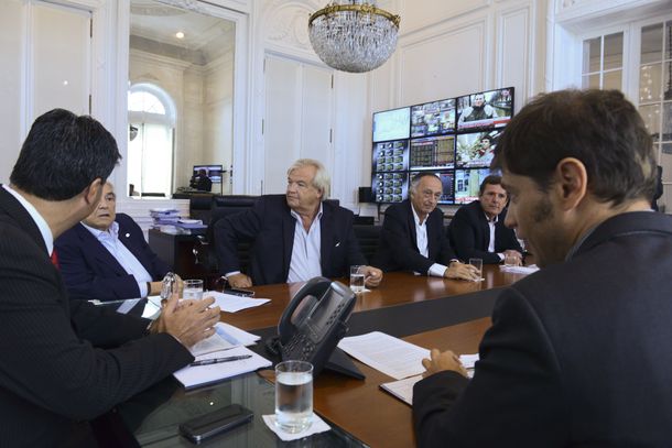 Kicillof con la UIA: El convenio con China no viola la legislación