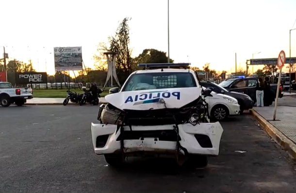 Persecución y choque en Villa Lugano dejó dos policías heridos
