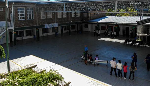 Santa Fe: expulsaron del colegio a un chico de 14 años por abuso sexual