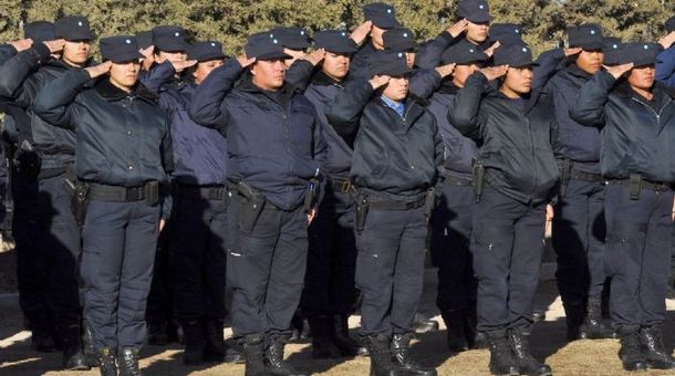 Más de 2.500 policías presentan amparo contra Ganancias