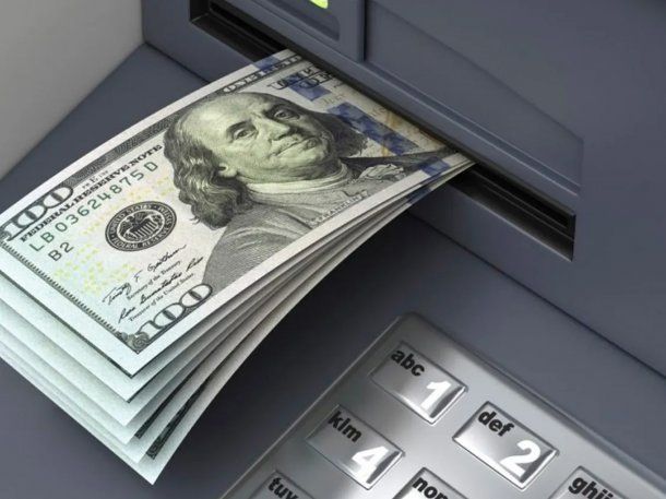 Dólar blue: a cuánto cerró el lunes 18 de septiembre