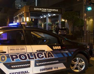 Detienen a seis sirios en un hotel del Microcentro con pasaportes falsos
