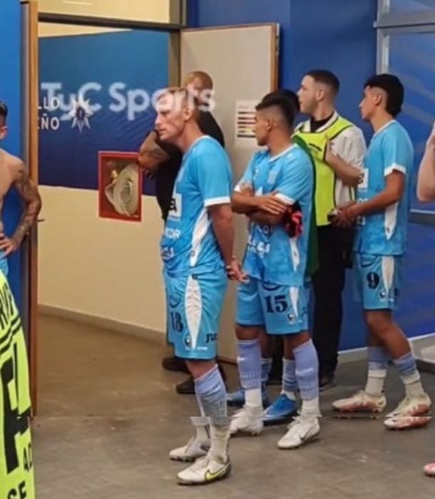 Presidente de Racing de Córdoba: No voy a esperar 10 minutos un pantalón con olor a culo de un jugador de River