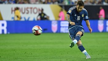 insuperable: messi la colgo del angulo y es el maximo goleador de la seleccion insuperable: messi la colgo del angulo y es el maximo goleador de la seleccion