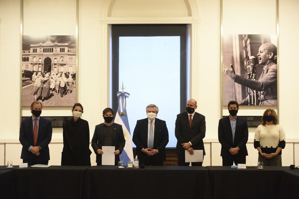 Alberto Fernández firmó con Buenos Aires, Santa Fe y Entre Ríos el plan Argentina Construye