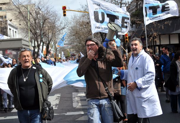 Los docentes porteños acordaron cobrar el aumento desde el 1° de enero