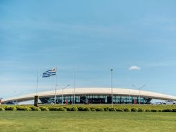 El Aeropuerto Internacional de Carrasco cerró enero con un récord de pasajeros. El Aeropuerto Internacional de Carrasco cerró enero con un récord de pasajeros.