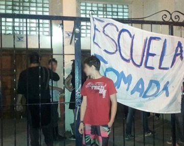 Alumnos tomaron escuela ENAM. Imagen de Twitter