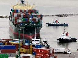 El Puerto de Montevideo movilizó una cifra récord de contenedores durante julio. El Puerto de Montevideo movilizó una cifra récord de contenedores durante julio.