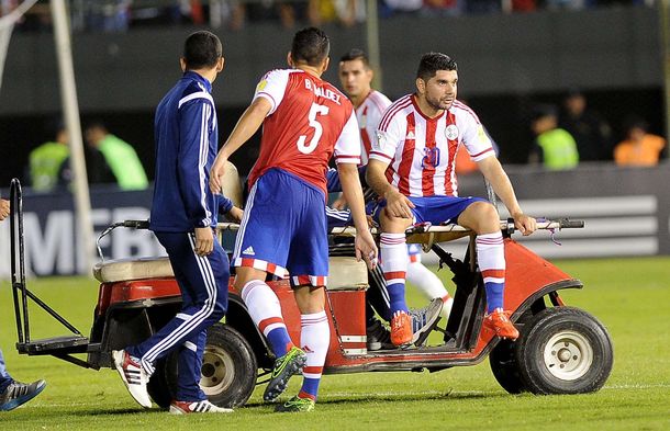 Escándalo en la Selección paraguaya: renunció Néstor Ortigoza