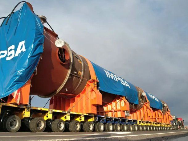 Un reactor de Impsa estuvo varado una semana porque un puente no soportaba el peso