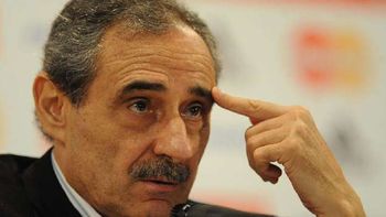 cappa critico al presidente del real madrid: ¿nadie le dice que no sabe de futbol? cappa critico al presidente del real madrid: ¿nadie le dice que no sabe de futbol?