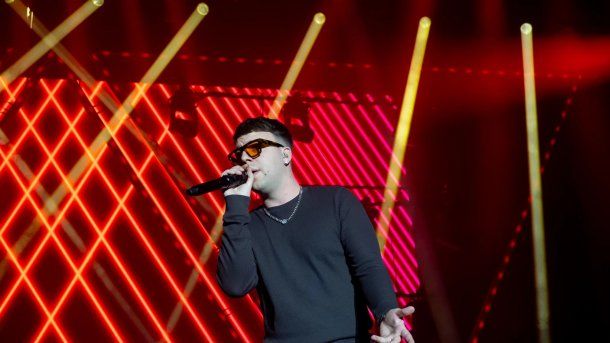 Quevedo se aleja de la música y de las redes sociales