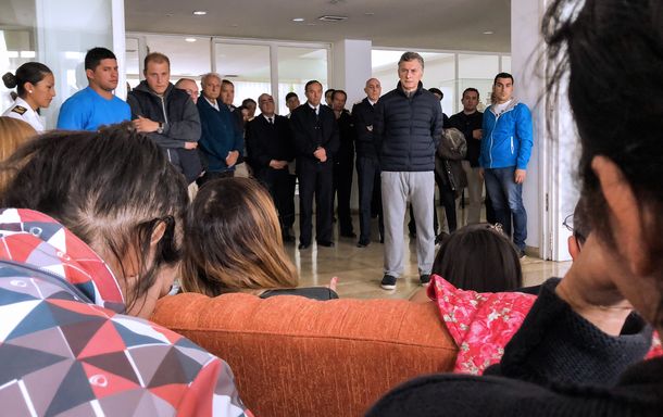 Macri visitó a los familiares de los tripulantes del submarino desaparecido