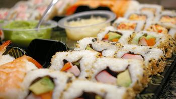 multan al dueno de un restaurante por servir sushi hecho de ballena multan al dueno de un restaurante por servir sushi hecho de ballena