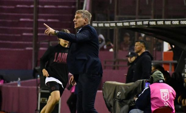 Martín Palermo aparece entre los candidatos para ser el próximo entrenador de Lanús