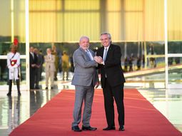 Tras la reunión con Alberto, Lula anunció la realización de una cumbre sudamericana