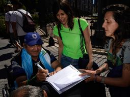 Entregaron una carta a Javier Milei reclamando la ejecución inmediata de la Emergencia en Discapacidad