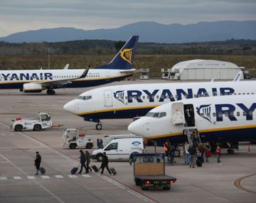 Terror en el aire: un avión perdió la presión de la cabina y tuvo que aterrizar de emergencia