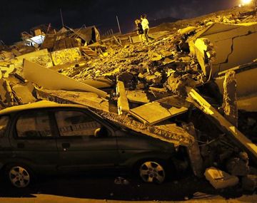 Emiten un alerta de tsunami en Chile después de una fuerte réplica