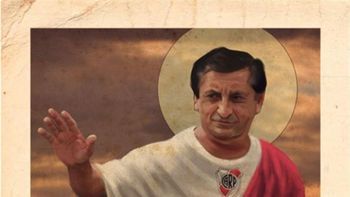 la fe de los hinchas de river: crean una estampita de ramon la fe de los hinchas de river: crean una estampita de ramon