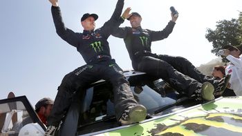 despres y peterhansel se coronaron en motos y autos despres y peterhansel se coronaron en motos y autos