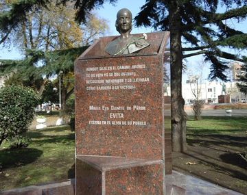 Robaron el busto de Eva Perón en una plaza
