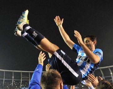 Diego Milito en su despedida oficial de Racing Club