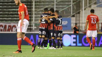 San Lorenzo festeja el gol del triunfo ante Estudiantes en Mar del Plata San Lorenzo festeja el gol del triunfo ante Estudiantes en Mar del Plata