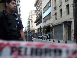 tension en radio nacional: un hombre ingreso con explosivos tension en radio nacional: un hombre ingreso con explosivos