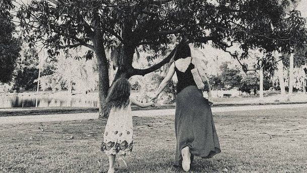 Florencia Kirchner y su hija Helena - Crédito: Instagram florenciakf