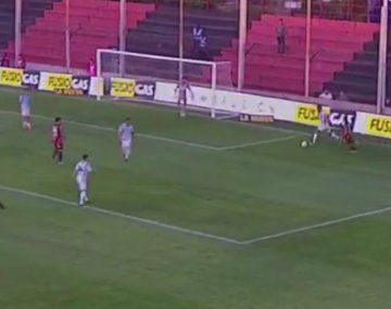 ¿Qué hizo Cardona? El insólito blooper que hizo peligrar el triunfo de Racing