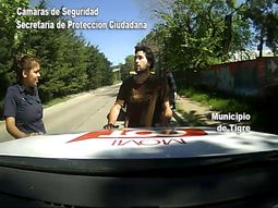 Estaba golpeado, huyó y se tiró al río