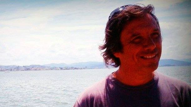 El hombre encontrado muerto en el auto tuvo un edema cerebral