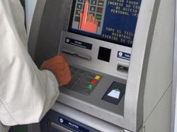 estafadores enganan a jubilados con el rumor de una devaluacion estafadores enganan a jubilados con el rumor de una devaluacion