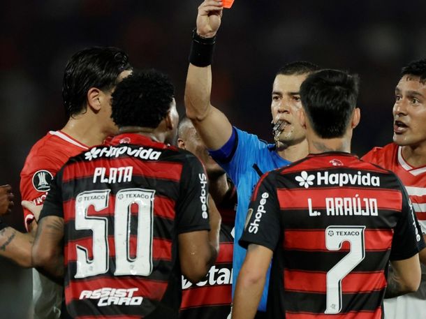 Flamengo estalló contra la Conmebol tras la polémica expulsión de Gonzalo Plata: el comunicado