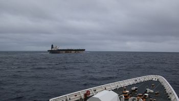 estados unidos secuestro un petrolero ruso-irani y se profundiza la tension mundial estados unidos secuestro un petrolero ruso-irani y se profundiza la tension mundial