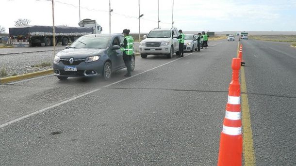 Un hombre que había llegado de viaje violó la cuarentena y se fugó con su hijo: lo capturaron