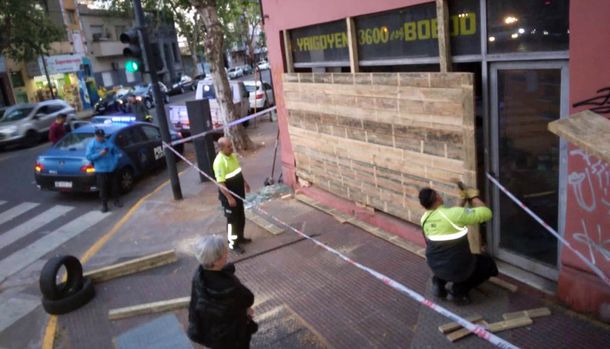 Chocaron contra la misteriosa esquina de Muebles Magor