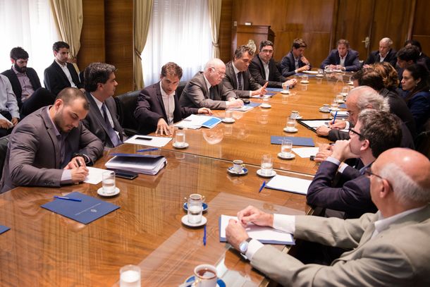 El Gobierno autorizó exportar más toneladas de trigo y de maíz