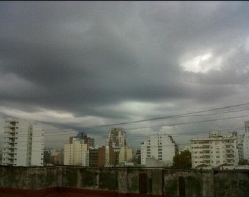 Domingo con nubosidad variable y una máxima de 28°