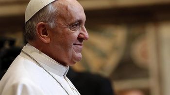 otro gesto del papa: rechazo el puesto de honor para rezar otro gesto del papa: rechazo el puesto de honor para rezar